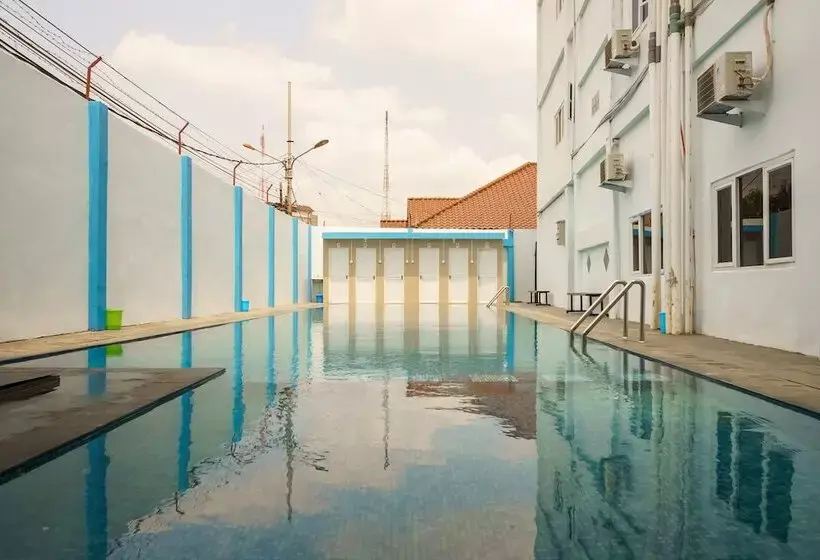 ベッドアンドブレックファースト Reddoorz Plus Near Palembang Icon Mall 2