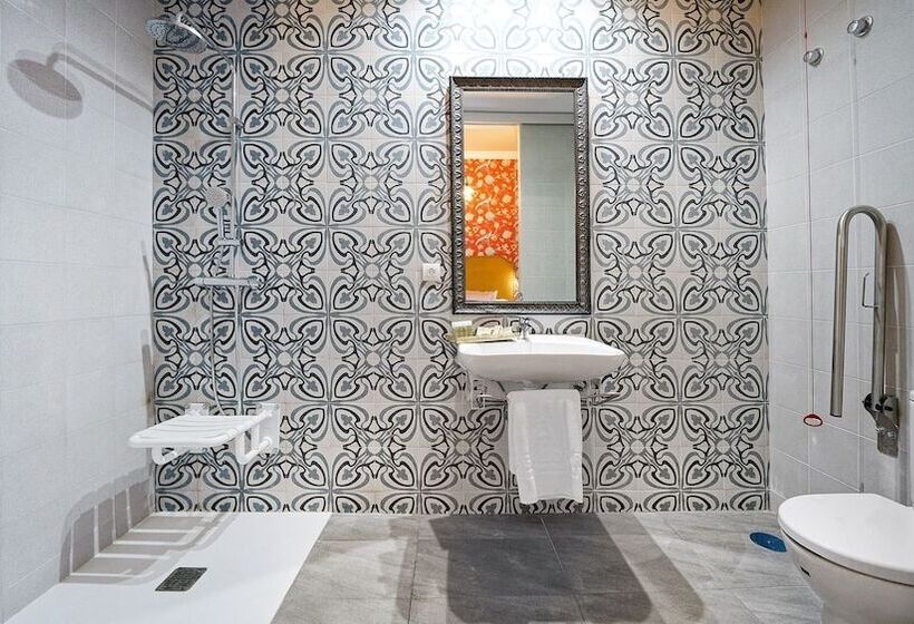 هتل Emblematico Agaldar