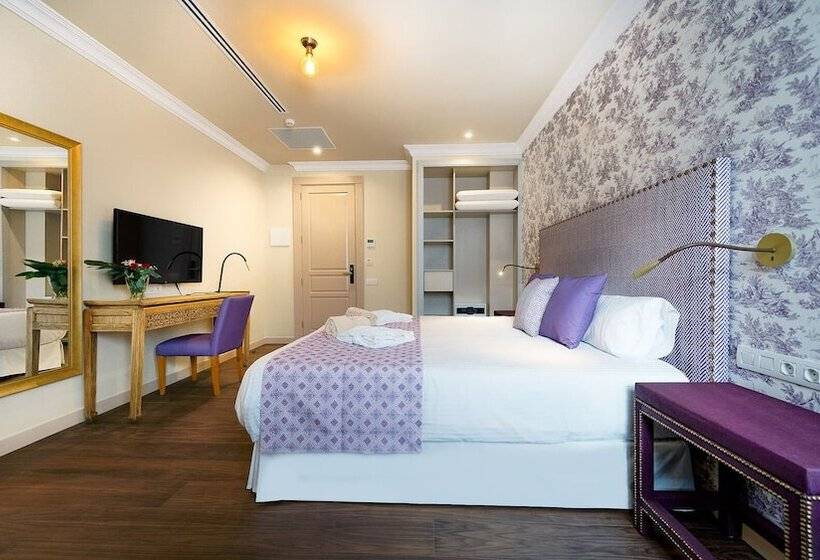 هتل Emblematico Agaldar