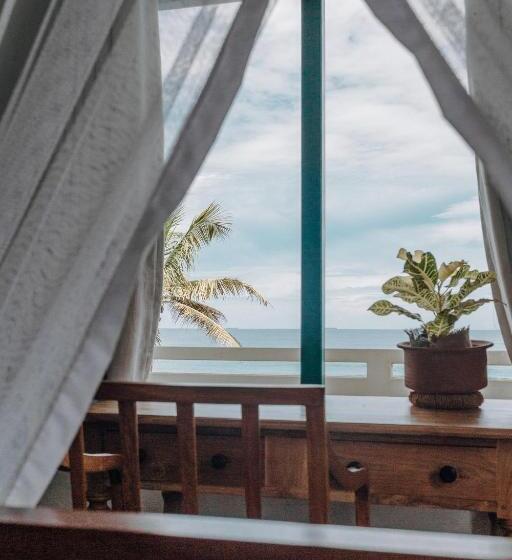 ホテル Lighthouse Ahangama