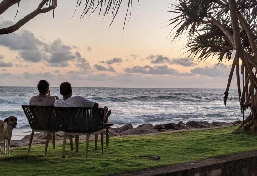 ホテル Lighthouse Ahangama