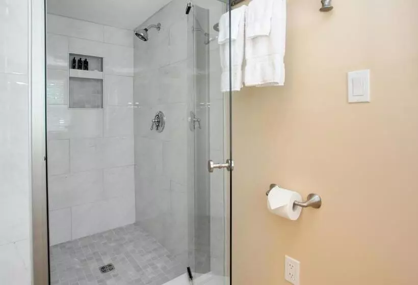 Aamiaismajoitus (B&B) Inn On Main