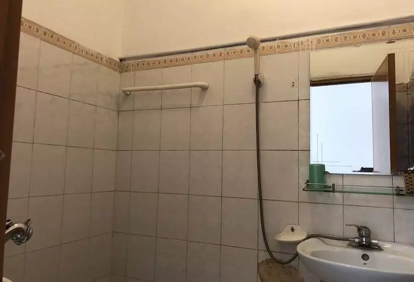 تختخواب و صبحانه V A Motel