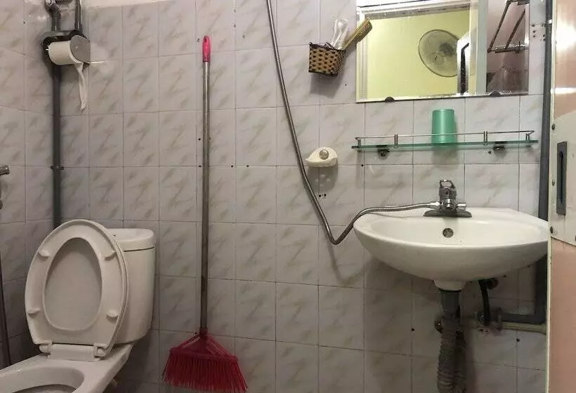 تختخواب و صبحانه V A Motel