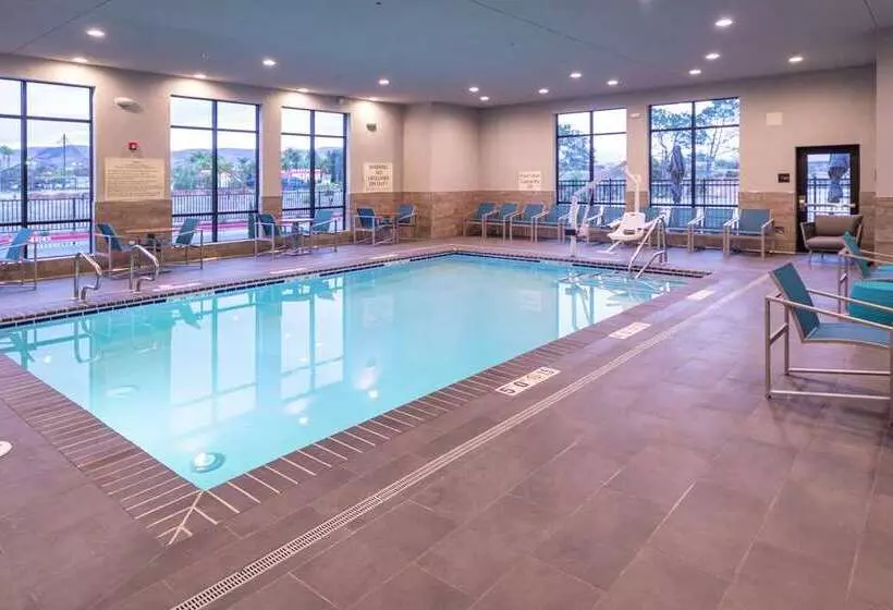 ホテル Hampton Inn & Suites Santa Maria