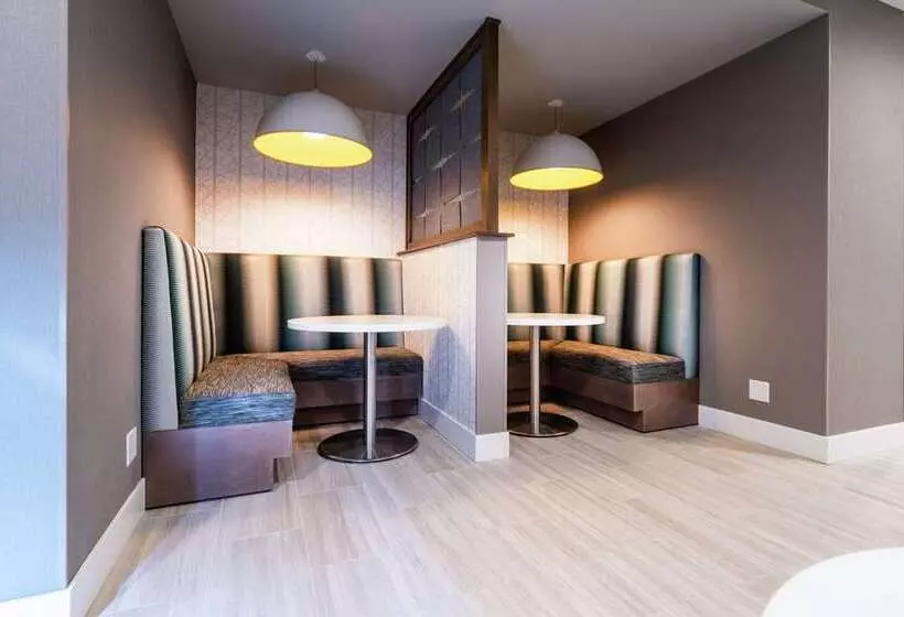 ホテル Hampton Inn & Suites Santa Maria