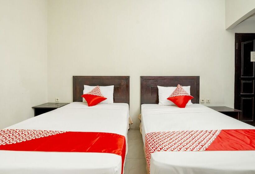 בית מלון כפרי Oyo 1005  Kumala