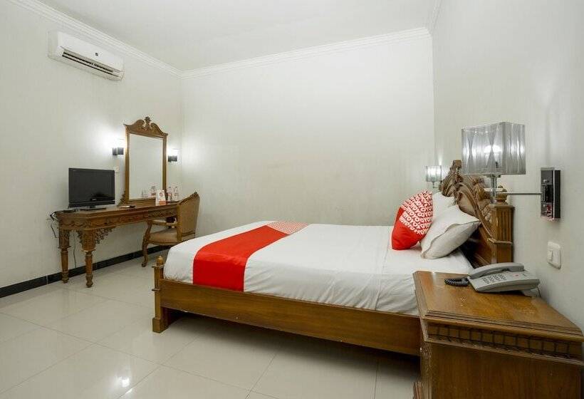 בית מלון כפרי Oyo 1005  Kumala