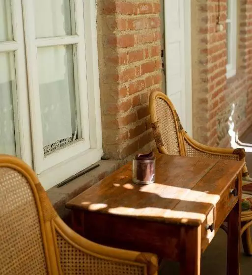 پانسیون Dzveli Galavani  Old Wall