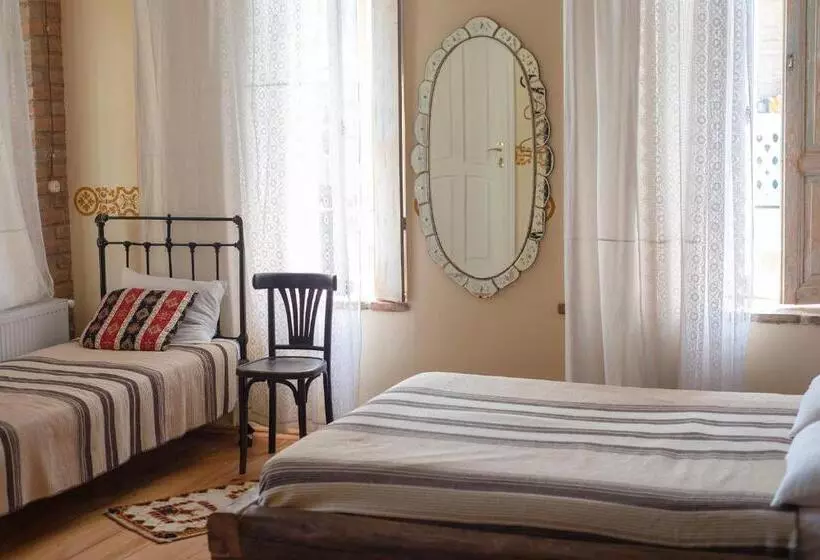 پانسیون Dzveli Galavani  Old Wall