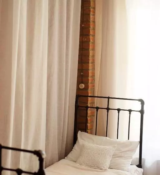 پانسیون Dzveli Galavani  Old Wall