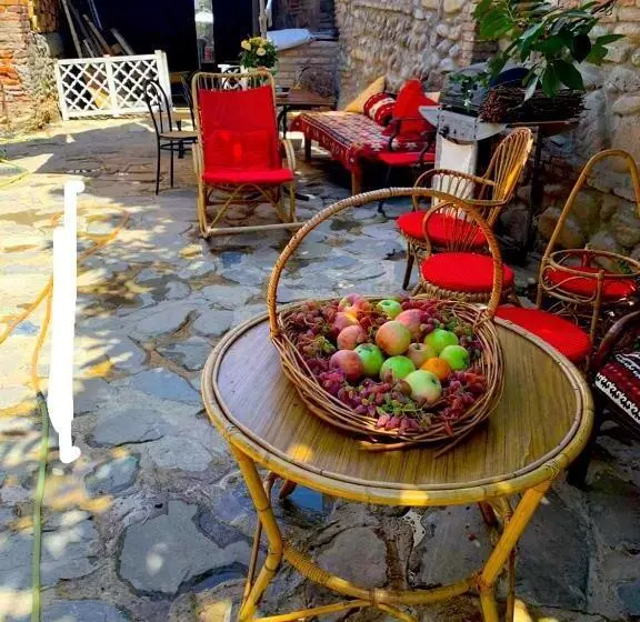 پانسیون Dzveli Galavani  Old Wall