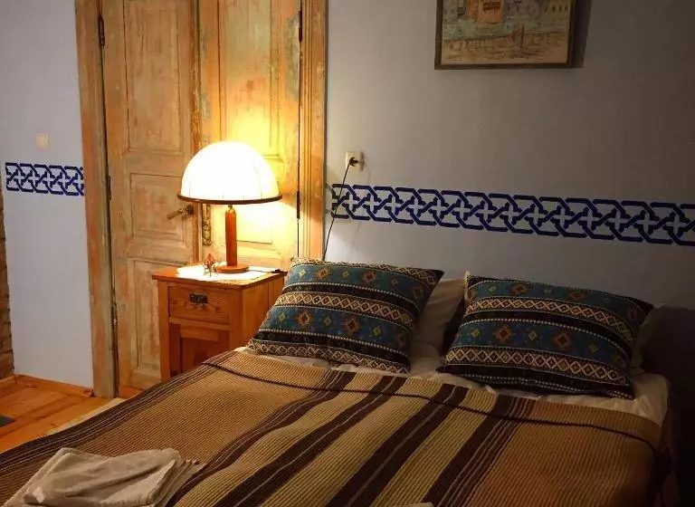 پانسیون Dzveli Galavani  Old Wall