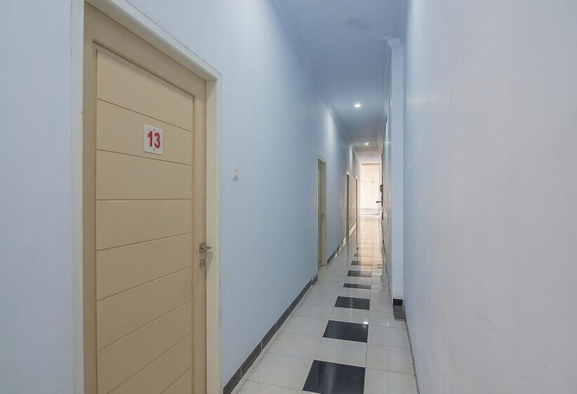 بنسيون Reddoorz Syariah Near Ramayana Mall Tarakan