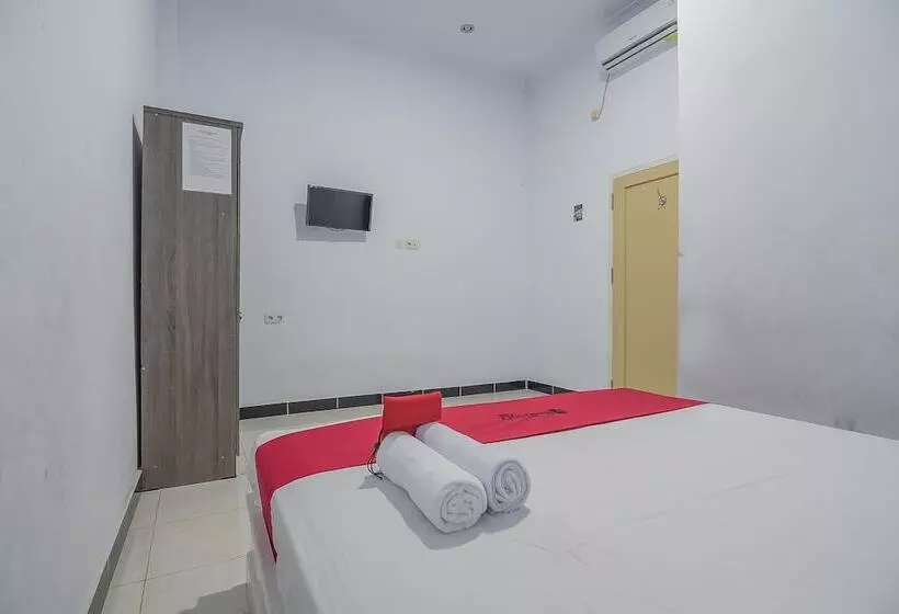 ペンション Reddoorz Syariah Near Ramayana Mall Tarakan