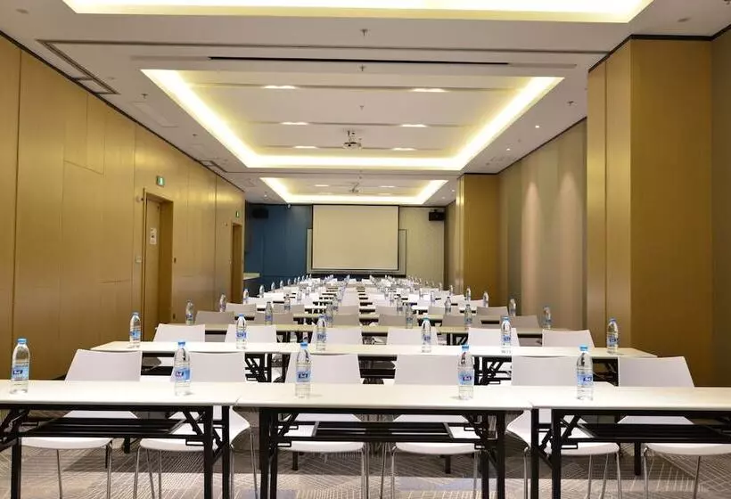 ホテル Holiday Inn Express Hangzhou Binjiang, An Ihg
