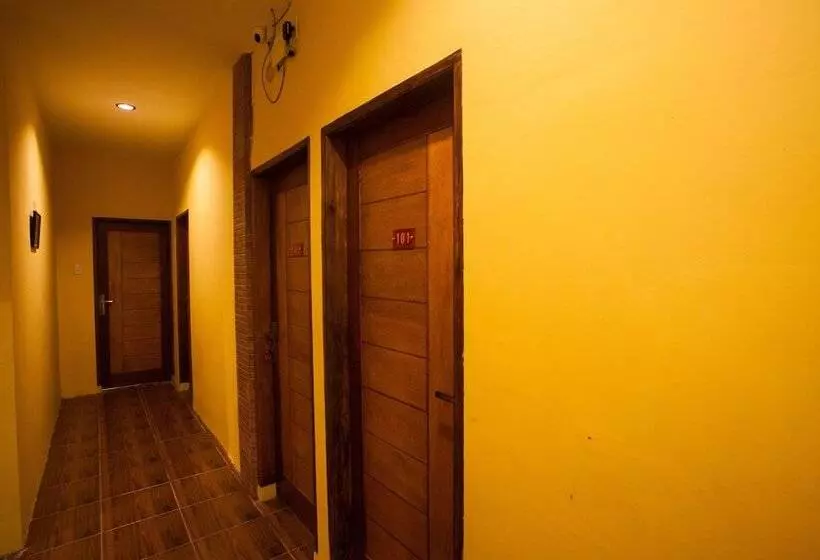 ホテル Sentosa Jaya Guest House Near Rs Hermina Medan Redpartner