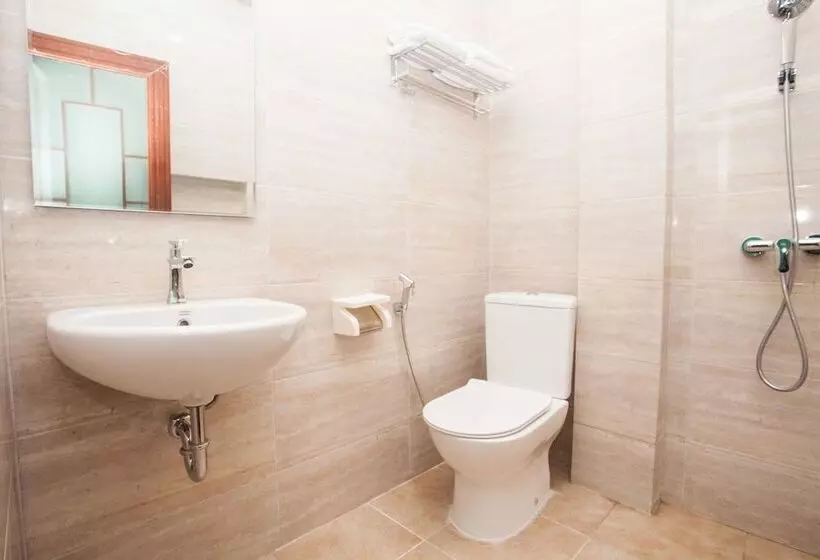 ホテル Sentosa Jaya Guest House Near Rs Hermina Medan Redpartner