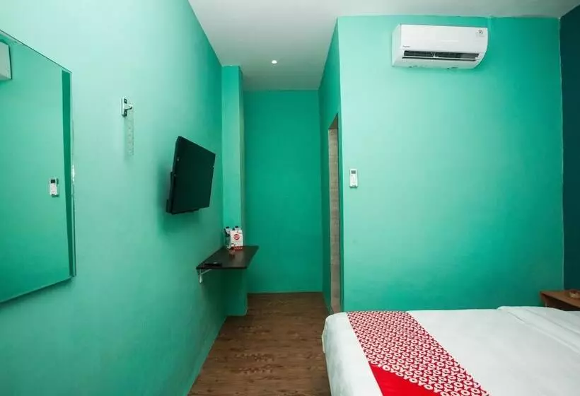 ホテル Sentosa Jaya Guest House Near Rs Hermina Medan Redpartner