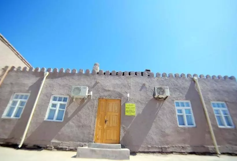 ペンション Qutlug Qadam Guest House