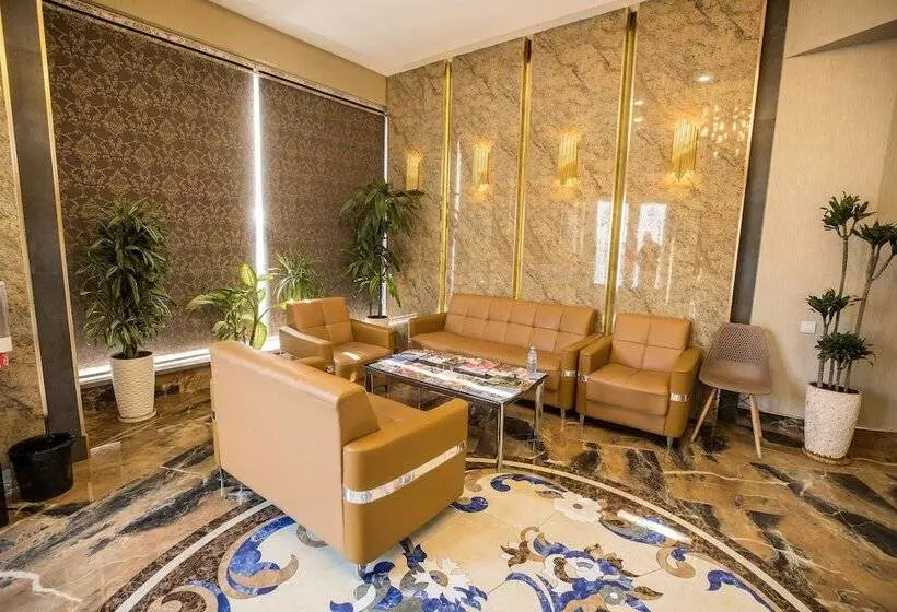 Hotel Leader