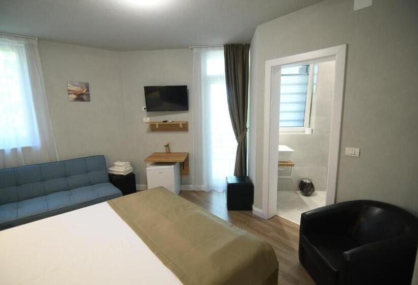 پانسیون Octogon