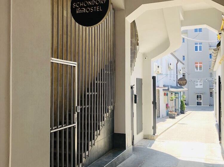 Schöndorf Hostel   Virtual Reception