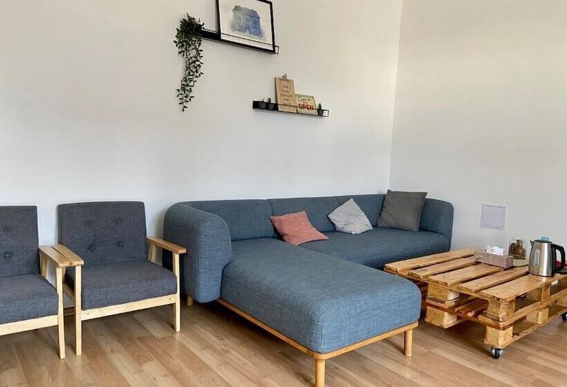 Schöndorf Hostel   Virtual Reception