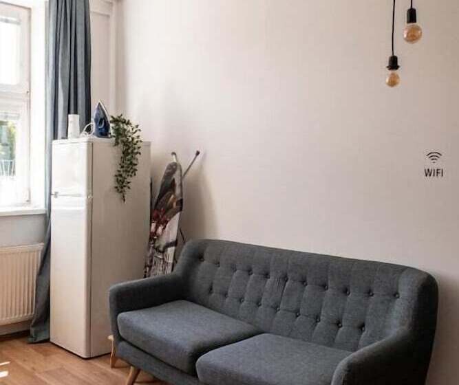 Schöndorf Hostel   Virtual Reception