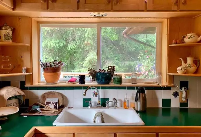 Sourdough Sunrise B&b