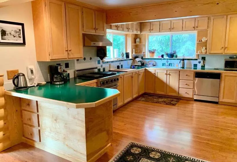 Sourdough Sunrise B&b