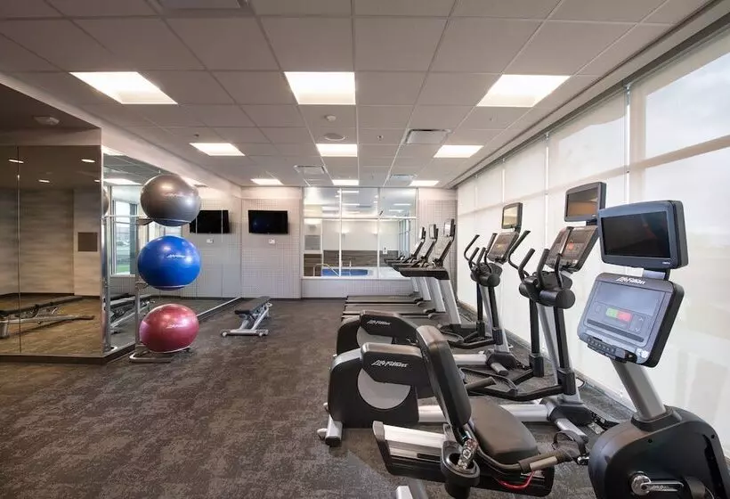 Hotelli Fairfield By Marriott Edmonton International Airport