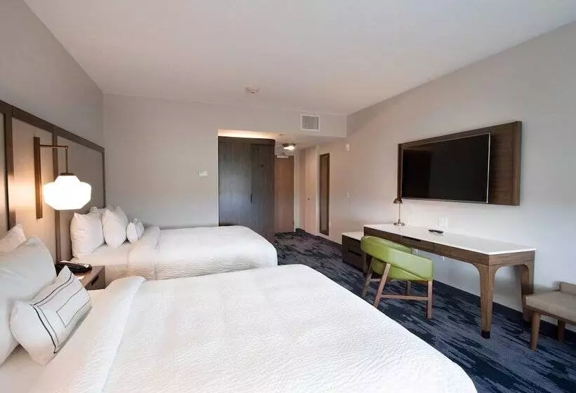 Hotelli Fairfield By Marriott Edmonton International Airport