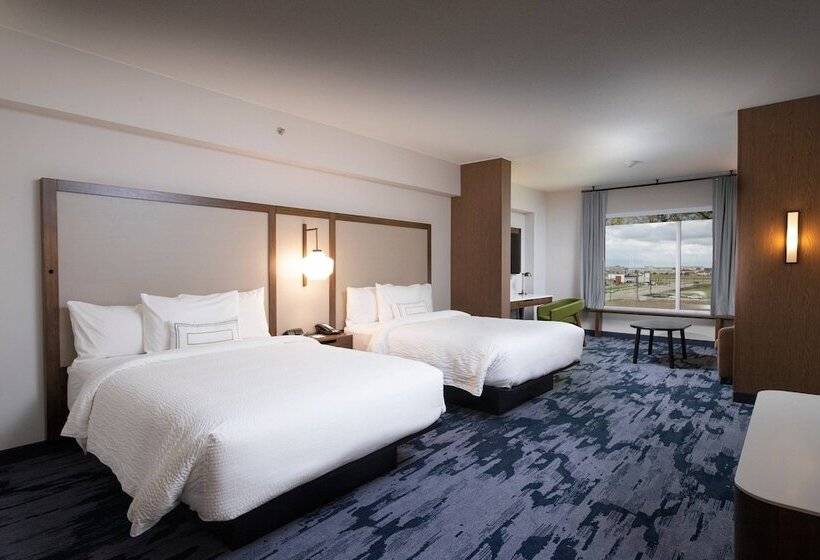 בית מלון כפרי Fairfield By Marriott Edmonton International Airport