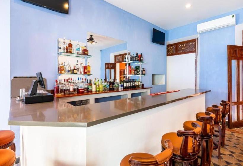 هتل Las Palmas Granada