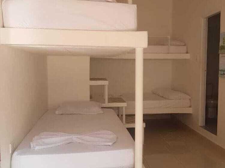 酒店 Playa Tiburon