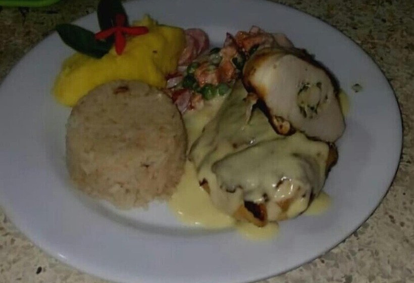 酒店 Playa Tiburon