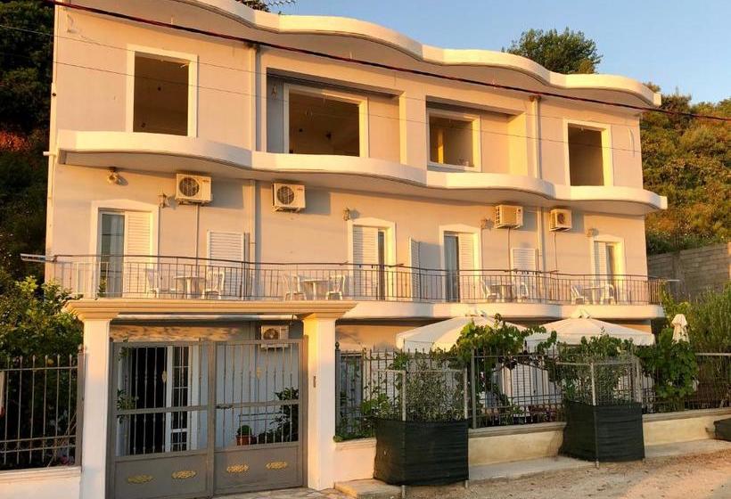 پانسیون Sunset Studios