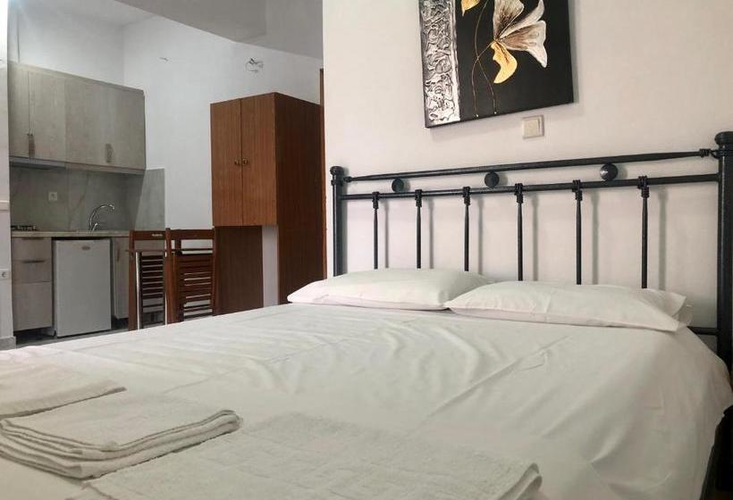 پانسیون Sunset Studios