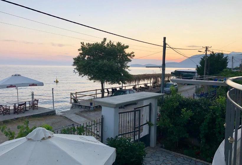 پانسیون Sunset Studios