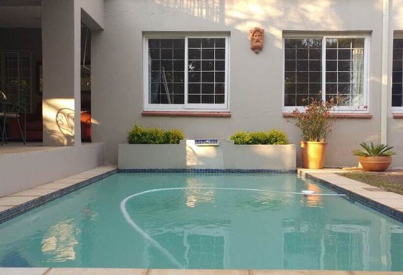 پانسیون Auckland Lodge