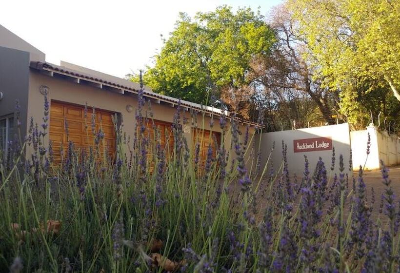 پانسیون Auckland Lodge