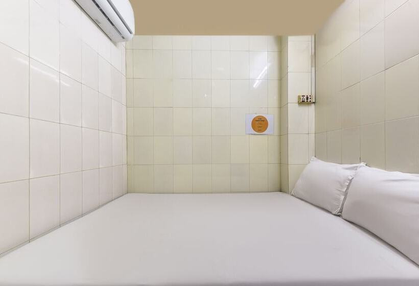 Hotell Spot On 37995 Akbar