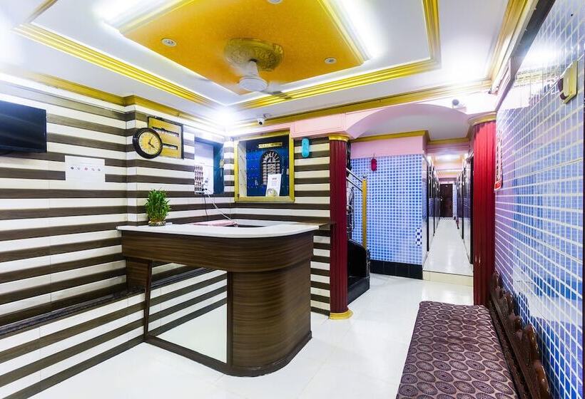 Hotell Spot On 37995 Akbar