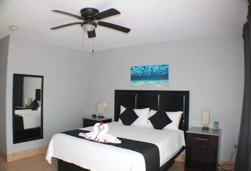 هتل The All New Grace Bay Suites