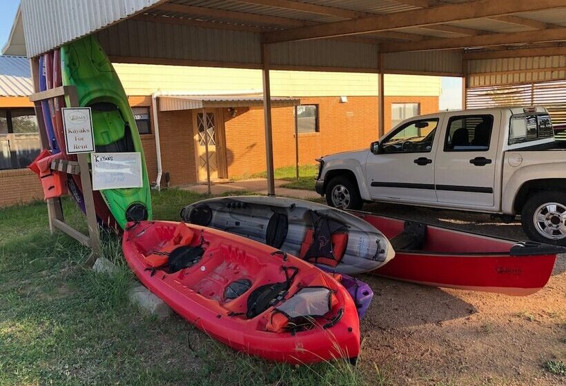 旅馆 Oasis Lake Buchanan