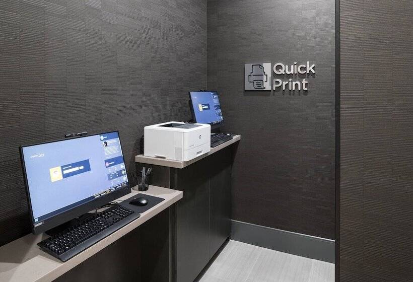 هتل Courtyard By Marriott Houston Heights/i10