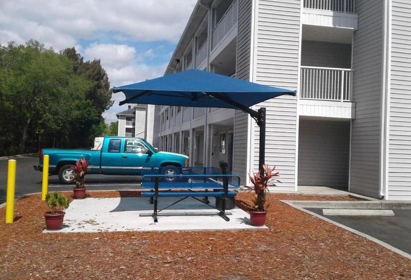 ホテル Intown Suites Extended Stay Clearwater Fl
