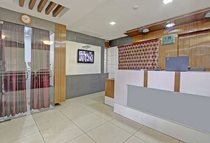 Hotell Oyo 44203 Manis Residency Deluxe