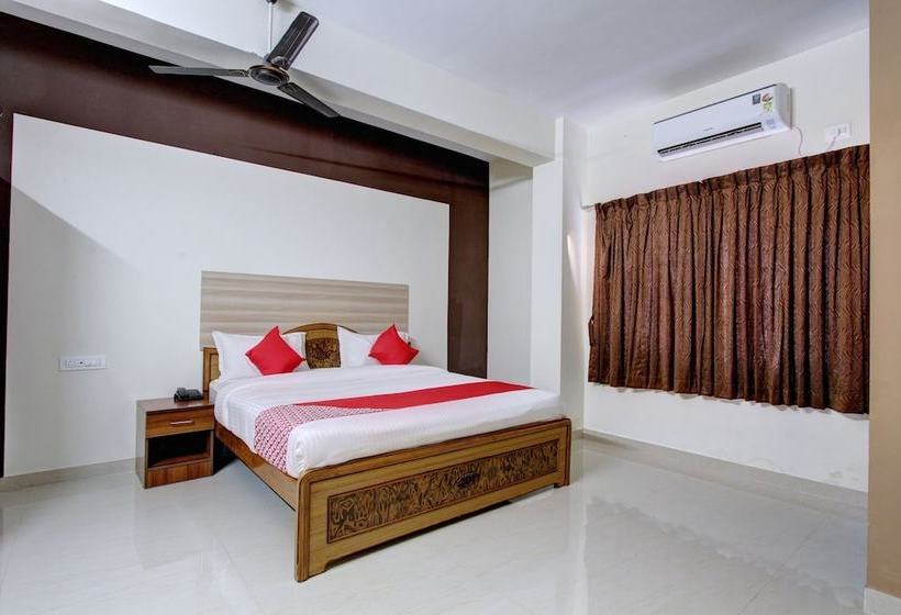 Hotell Oyo 44203 Manis Residency Deluxe